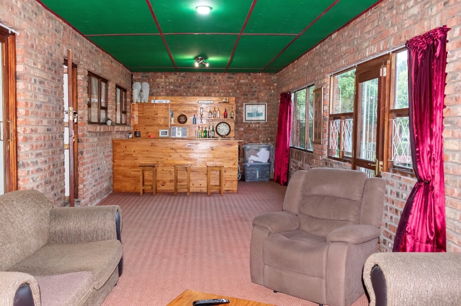 4 Bedroom Property for Sale in Theescombe Eastern Cape